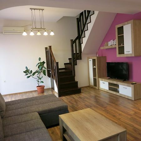 Penthouse Apartament Nufarul Oradea Exterior foto